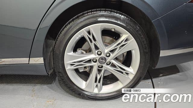 Genesis G90 2022 — ფოტო 21/40