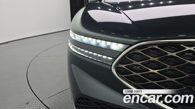 Genesis G90 2022 — ფოტო 28/40