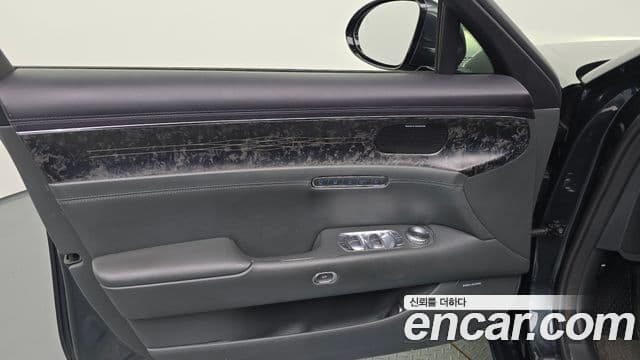 Genesis G90 2022 — ფოტო 39/40