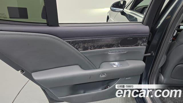 Genesis G90 2022 — ფოტო 11/40
