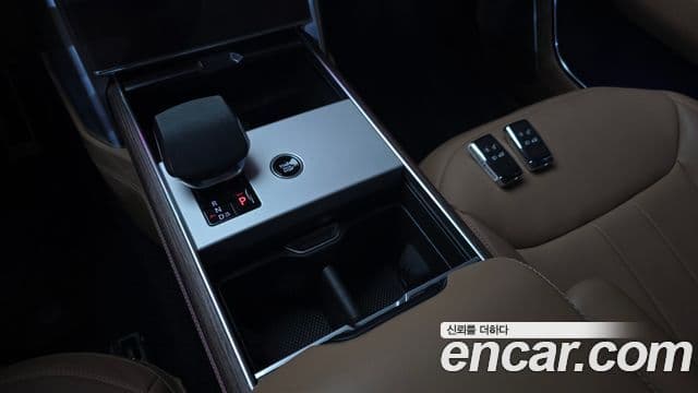 Land Rover Range Rover 2025 — Фото 9/20