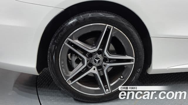 Mercedes-Benz C-Class 2021 — Photo 11/33