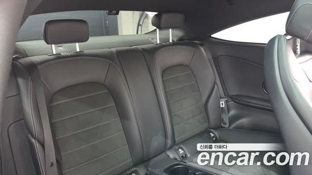 Mercedes-Benz C-Class 2021 — Photo 6/33