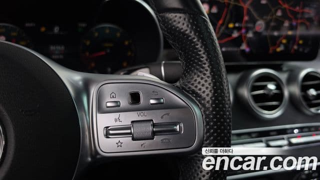Mercedes-Benz C-Class 2021 — Photo 5/33