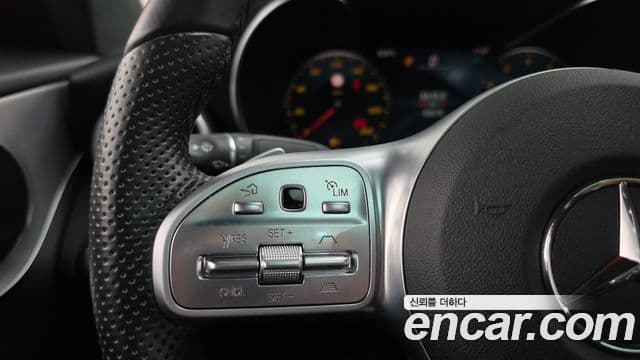 Mercedes-Benz C-Class 2021 — Photo 26/33