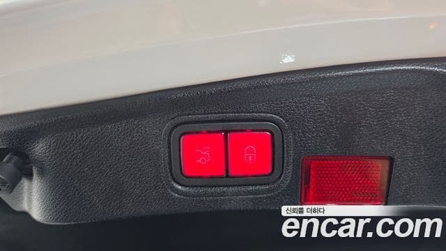 Mercedes-Benz C-Class 2021 — Photo 33/33