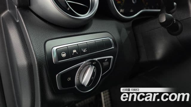 Mercedes-Benz C-Class 2021 — Photo 23/33
