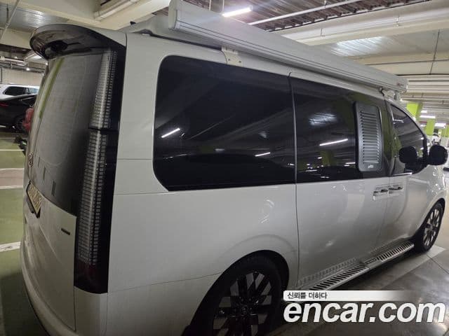 Hyundai Staria 2022 — Photo 13/18