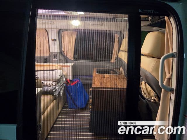 Hyundai Staria 2022 — Photo 14/18