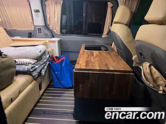 Hyundai Staria 2022 — Photo 12/18