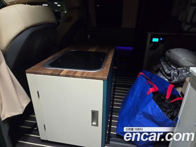 Hyundai Staria 2022 — Photo 16/18