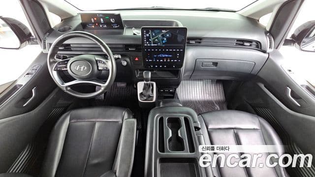 Hyundai Staria 2022 — ფოტო 31/32
