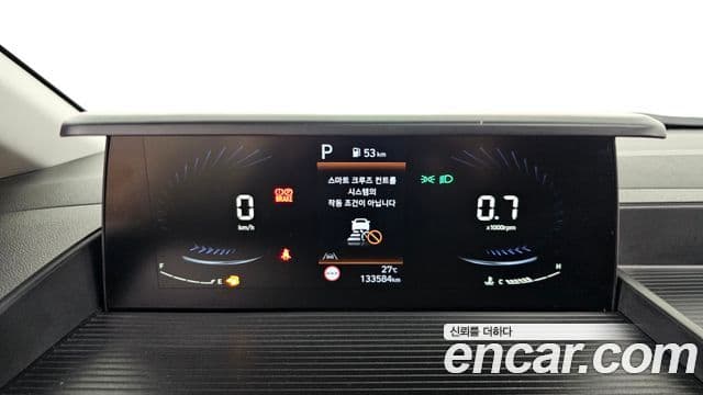 Hyundai Staria 2022 — ფოტო 4/32