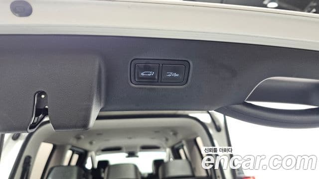 Hyundai Staria 2022 — ფოტო 14/32
