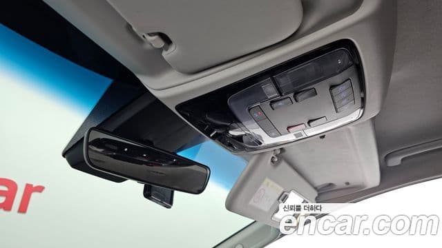 Hyundai Staria 2022 — ფოტო 20/32