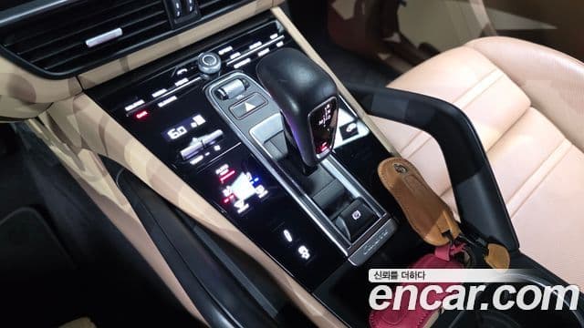 Porsche Cayenne 2020 — Photo 20/20