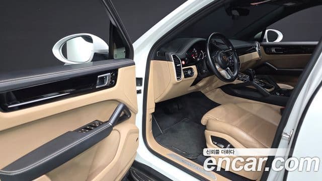 Porsche Cayenne 2020 — Photo 5/20