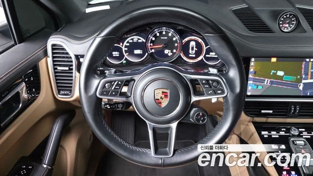 Porsche Cayenne 2020 — Photo 4/20