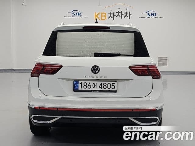 Volkswagen Tiguan 2023 — ფოტო 18/19