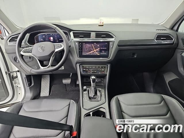 Volkswagen Tiguan 2023 — ფოტო 4/19