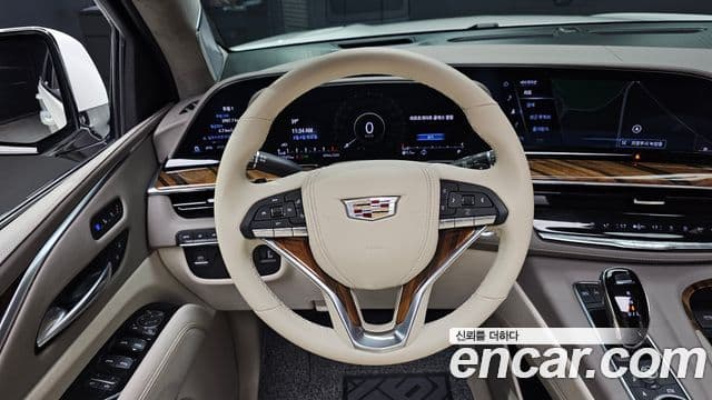 Cadillac Escalade 2022 — Фото 13/20