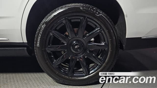 Cadillac Escalade 2022 — Photo 39/39
