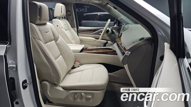 Cadillac Escalade 2022 — Photo 10/39