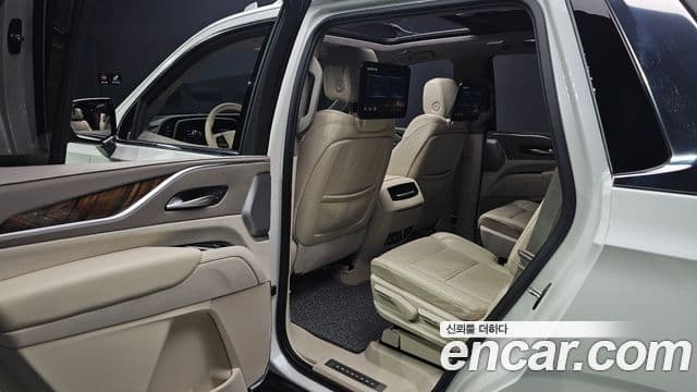 Cadillac Escalade 2022 — Photo 17/39