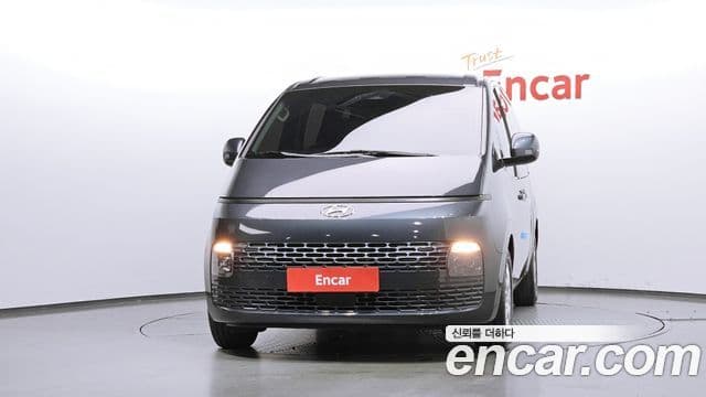 Hyundai Staria 2022 — Photo 18/20