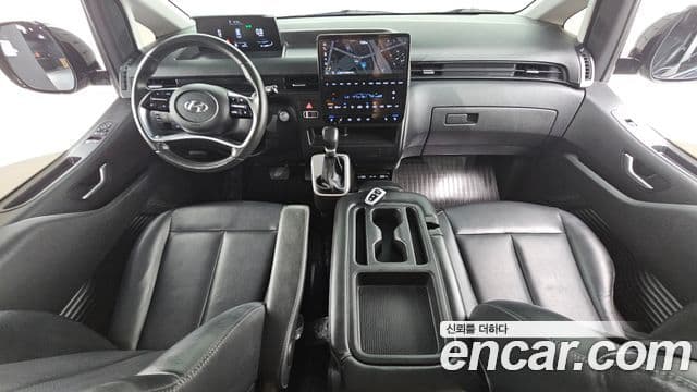 Hyundai Staria 2022 — Photo 2/20