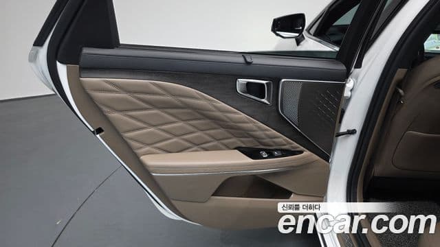 Kia K8 2024 — Photo 24/33