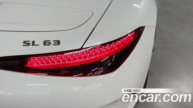 Mercedes-Benz SL-Class 2024 — Photo 12/20