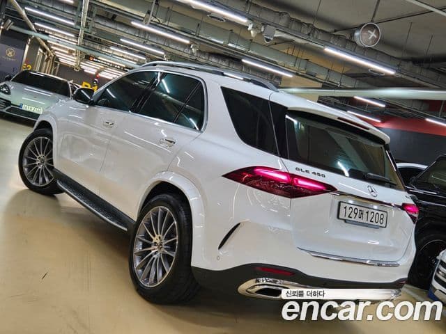 Mercedes-Benz GLE-Class 2025 — Photo 7/20
