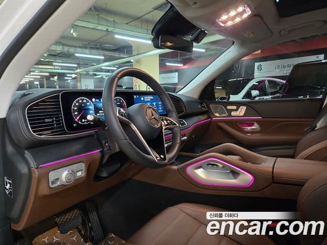 Mercedes-Benz GLE-Class 2025 — Photo 1/20