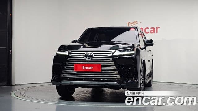 Lexus LX 2025 — Photo 33/34