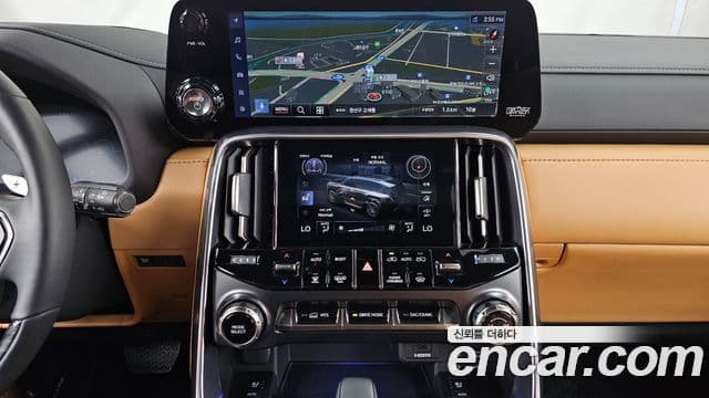 Lexus LX 2025 — Photo 28/34