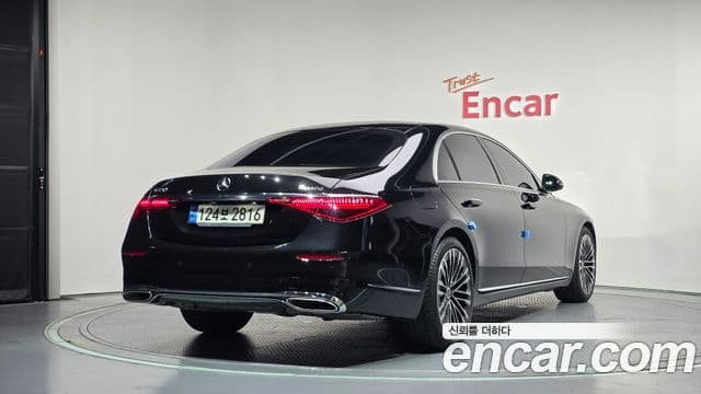 Mercedes-Benz S-Class 2021 — Photo 16/36