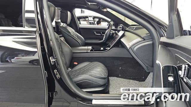 Mercedes-Benz S-Class 2021 — Photo 17/36