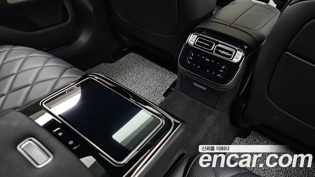 Mercedes-Benz S-Class 2021 — Photo 33/36