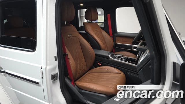 Mercedes-Benz G-Class 2024 — Photo 6/36