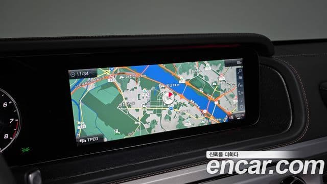 Mercedes-Benz G-Class 2024 — Photo 15/36