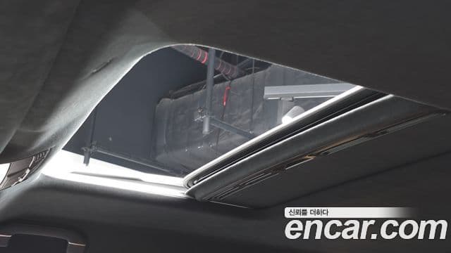 Mercedes-Benz G-Class 2024 — Photo 5/36