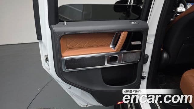 Mercedes-Benz G-Class 2024 — Photo 33/36