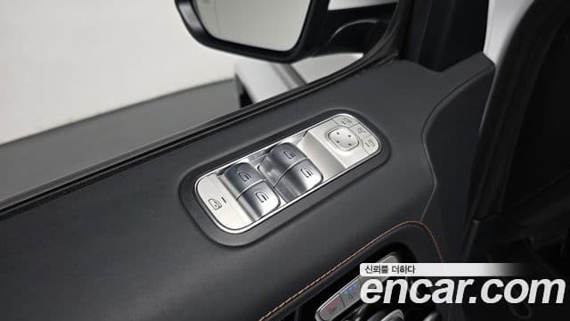 Mercedes-Benz G-Class 2024 — Photo 29/36