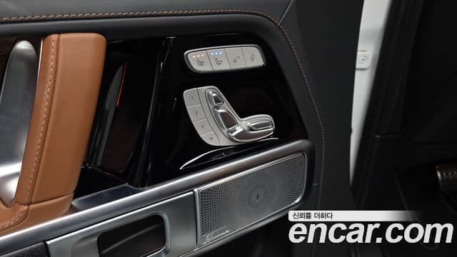 Mercedes-Benz G-Class 2024 — Photo 2/36