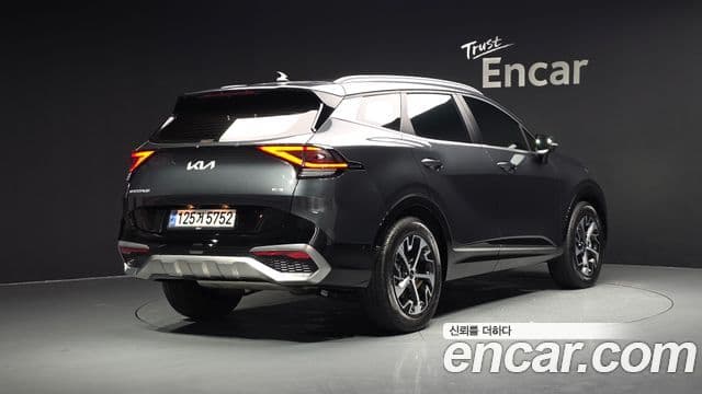 Kia Sportage 2024 — Фото 2/20