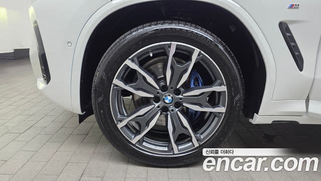 BMW X4 2024 — Photo 17/34