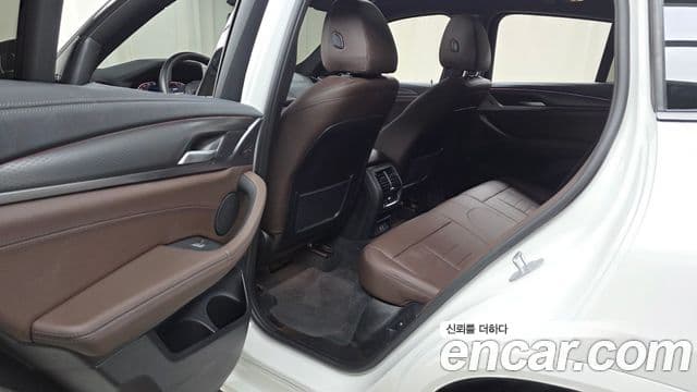 BMW X4 2024 — Photo 23/34