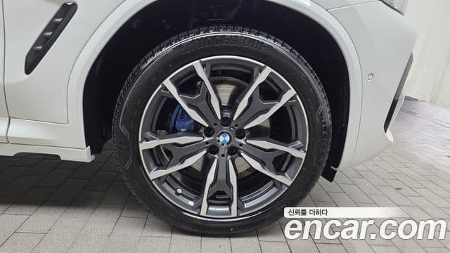 BMW X4 2024 — Photo 19/34