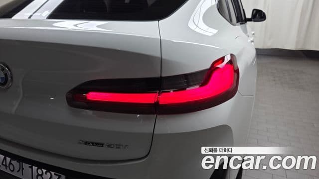 BMW X4 2024 — Photo 10/34